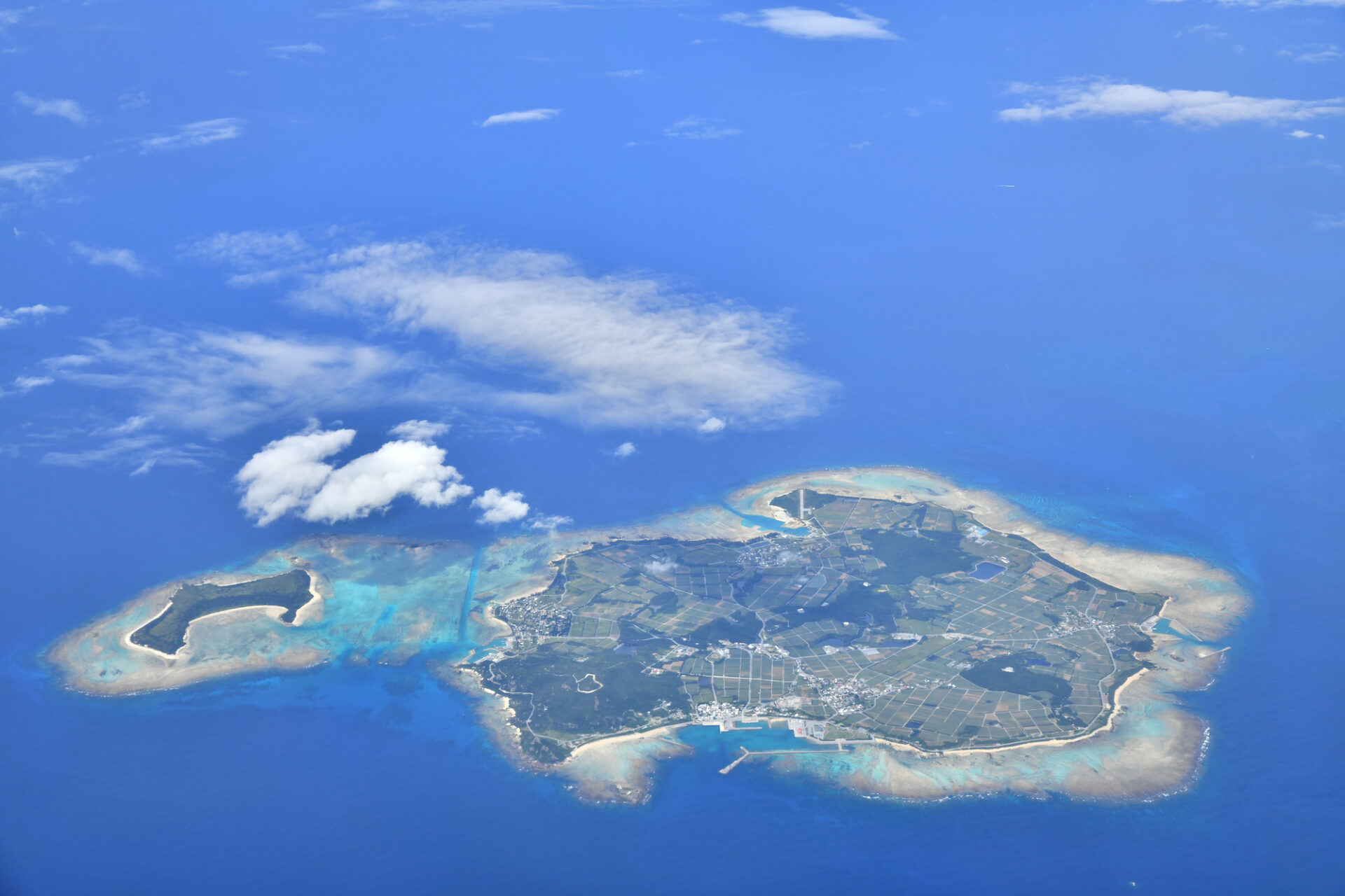 上空から見た沖縄の離島