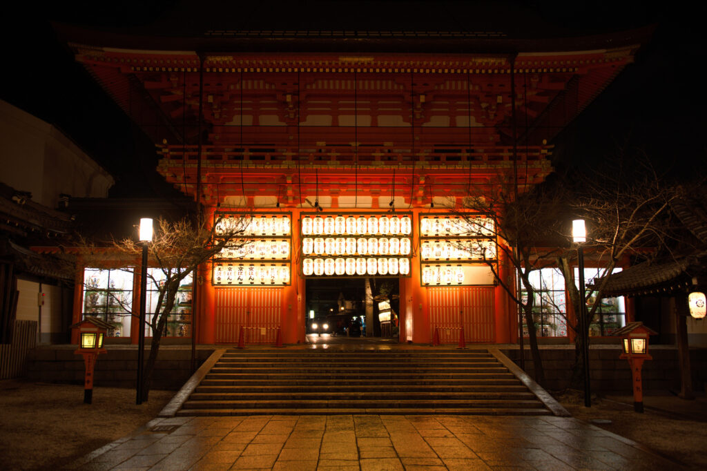 八坂神社の灯篭