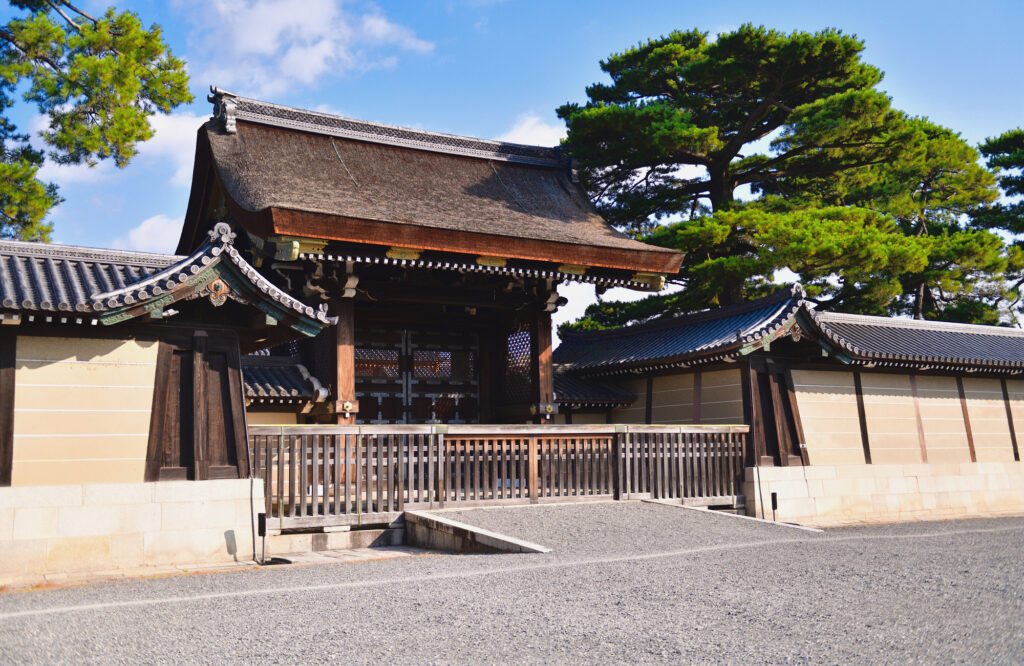 京都御所6つの門のうちの一つ、皇后門。