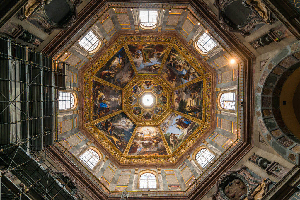フィレンツェ　メディチ家礼拝堂　君主の礼拝堂天井絵