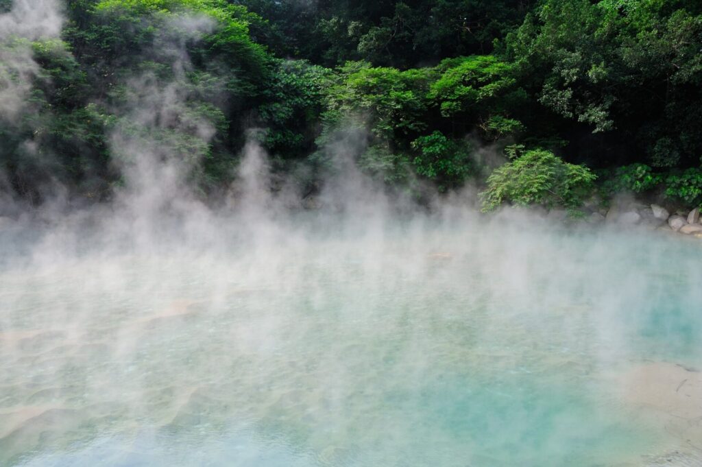 台湾の湯気が立ち上る北投温泉