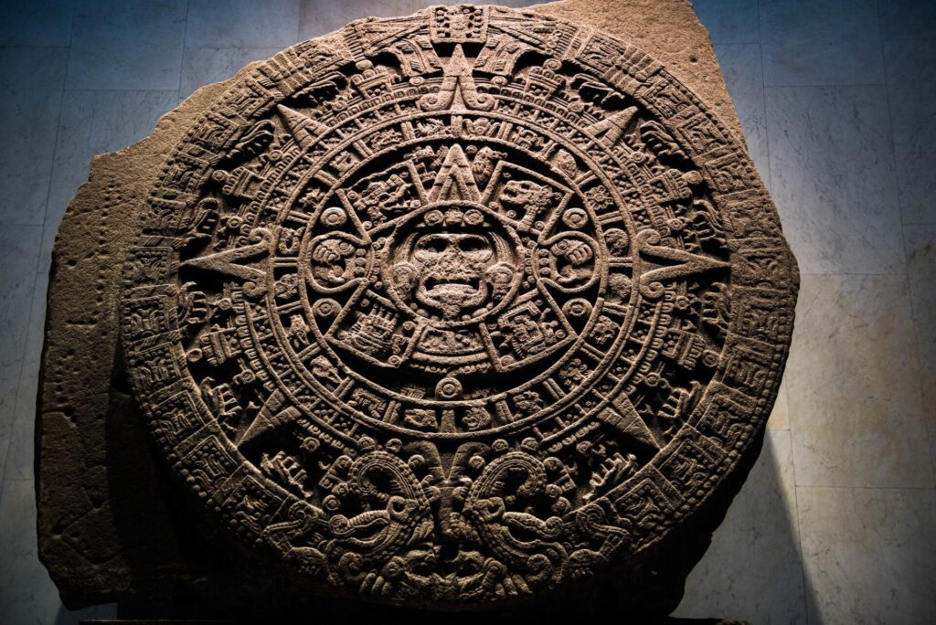 メキシコ国立人類学博物館に展示されているアステカカレンダー