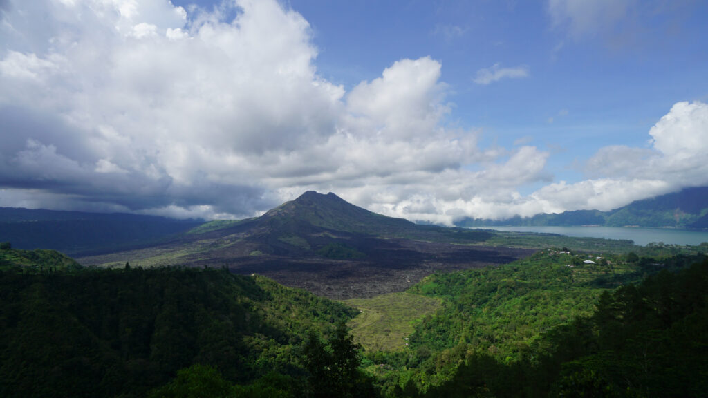 バトゥール山