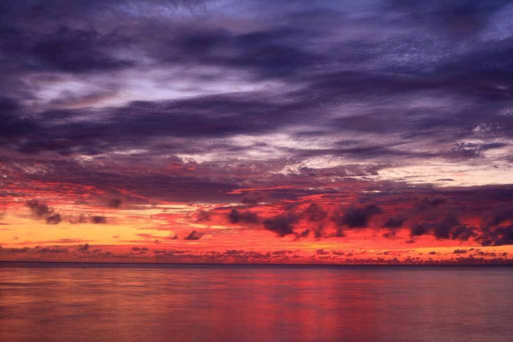 八重山諸島 西表島 トゥドゥマリ浜の夕焼け 