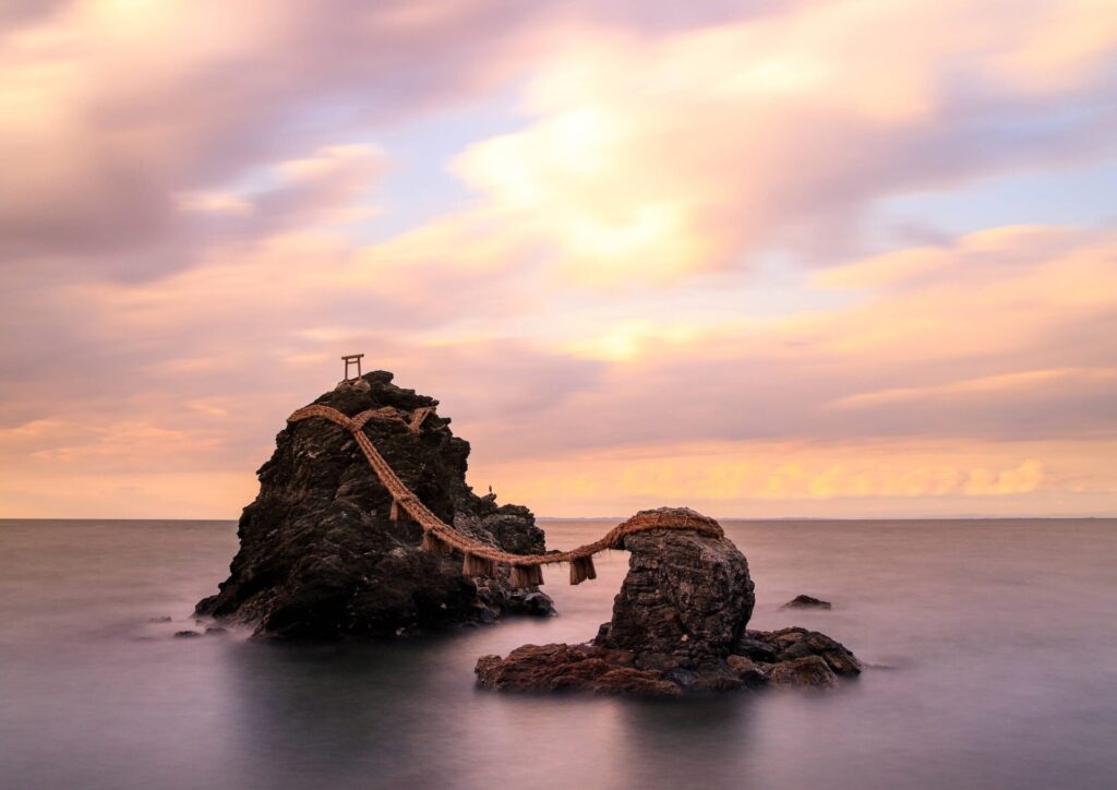 二見浦夫婦岩の夕景