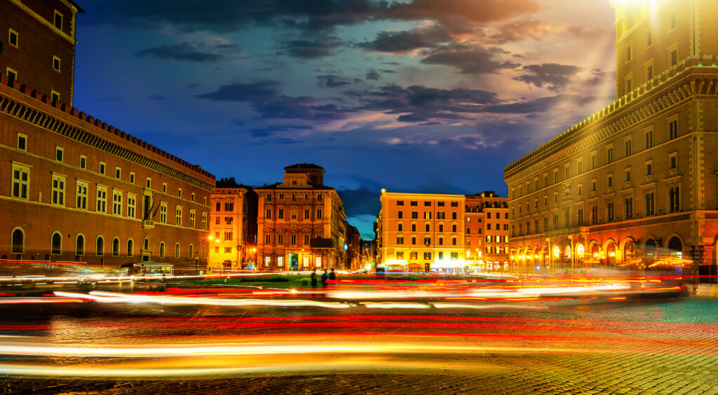 夜: ベネチア広場