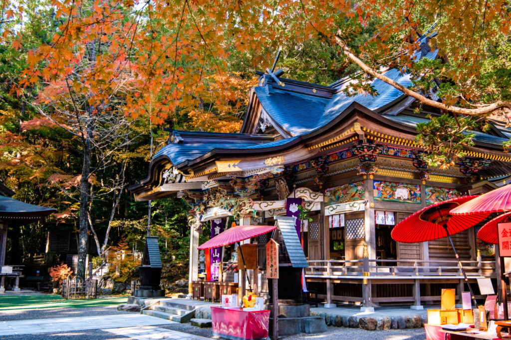 午後: 宝登山神社で火災盗難除け・諸難除けの祈願