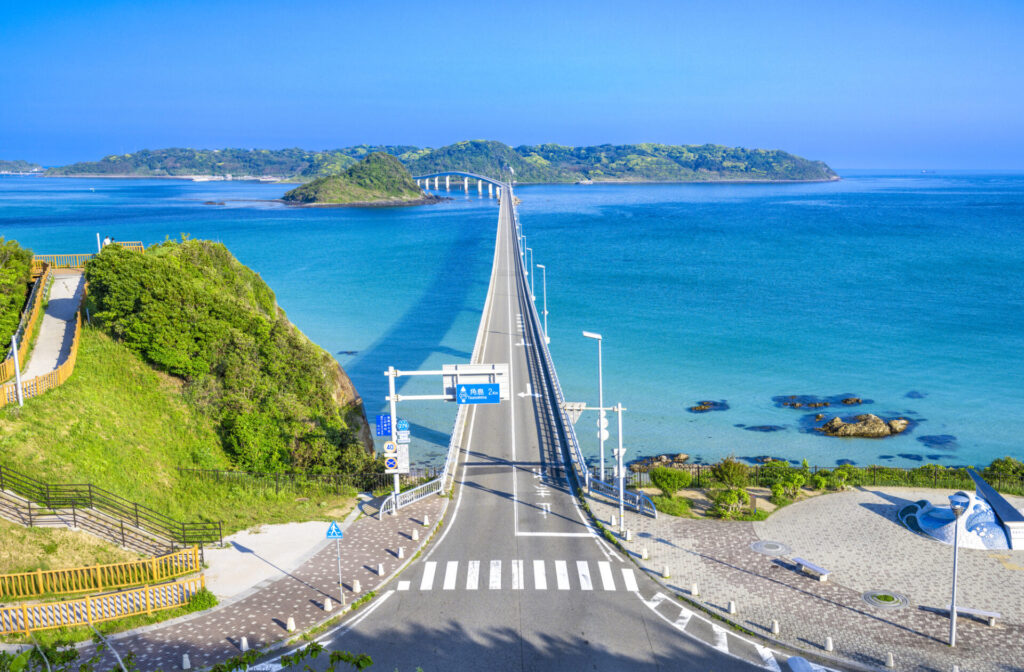 夜: 角島大橋