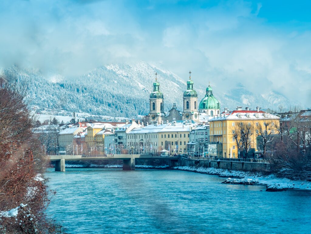 オーストリアの絶景都市