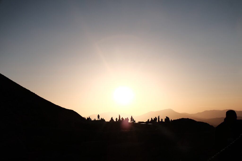 ネルムト山と夕日