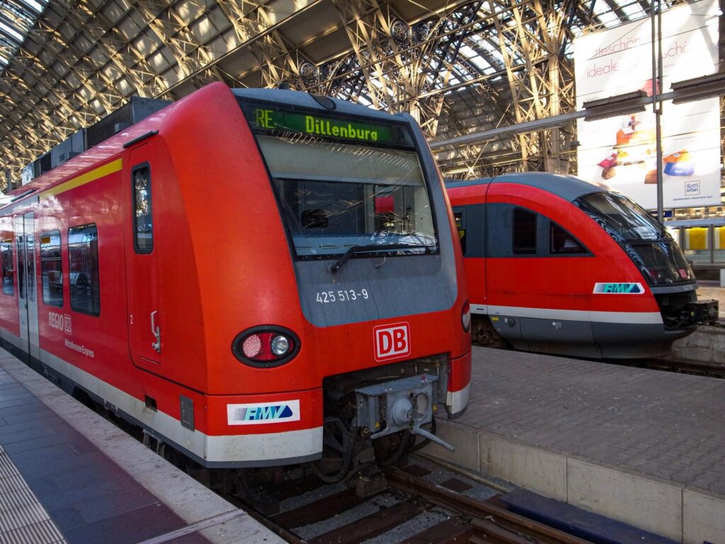 フランクフルト中央駅のドイツ鉄道の車両