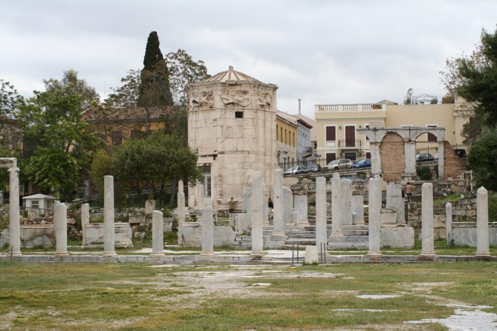 アテネのローマンアゴラの風の神の塔