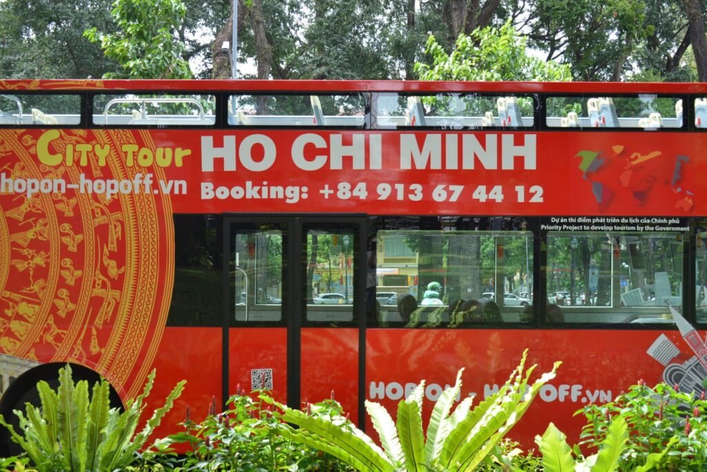 対策KW「ホーチミンのオープントップバスで市内観光」