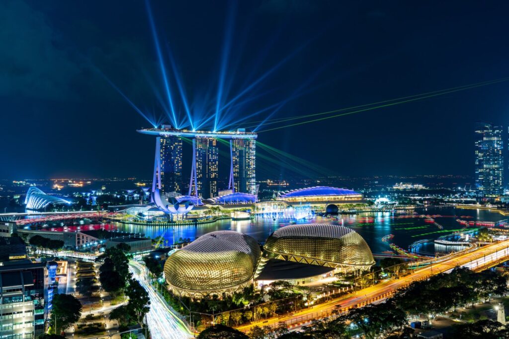 シンガポールは、夜の観光も外せない！マリーナベイの夜景とレーザーショー