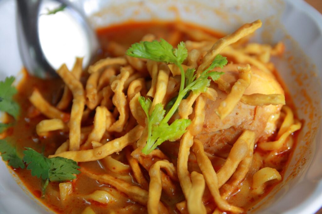タイ旅行に行ったら食べたいタイ料理カオ・ソーイ