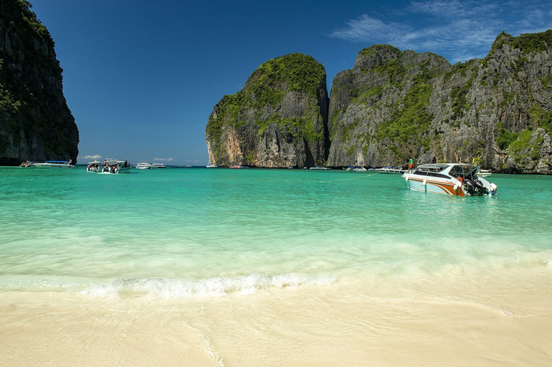 タイの人気リゾート地ピピ島、プーケット