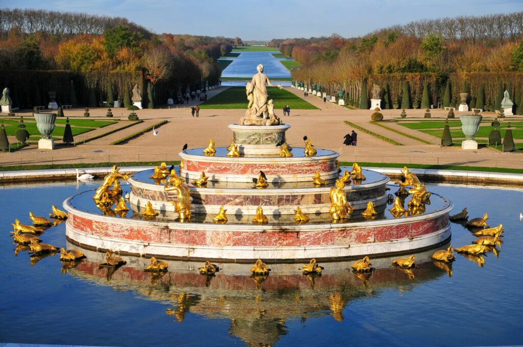フランス・ベルサイユ宮殿の噴水
