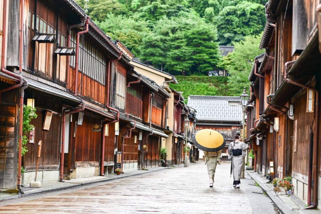 金沢観光のモデルコース伝統的町並みのひがし茶屋街