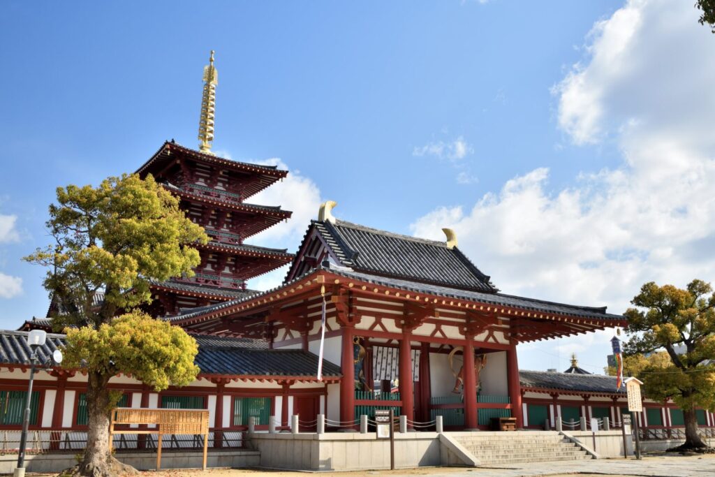 美しいお寺の五重塔
