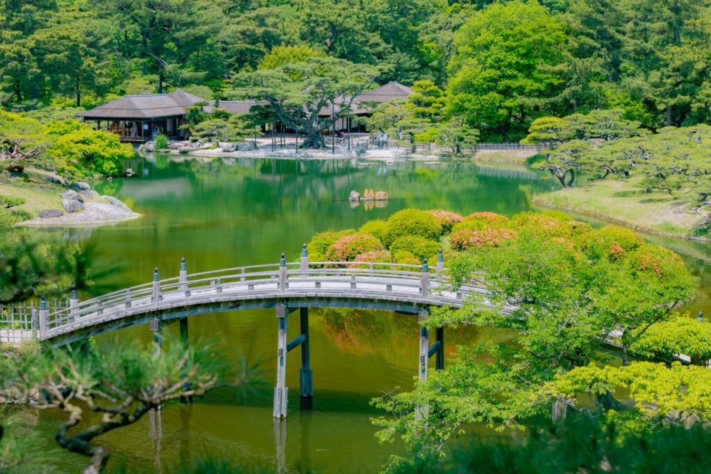 香川観光で訪れたい特別名所栗林公園の新緑