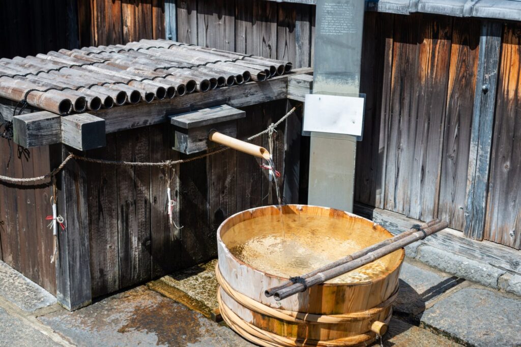 京都市伏見区の日本酒醸造所で酒造りに用いられる井戸の水