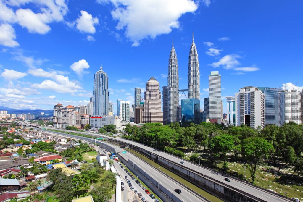 マレーシアのクアラルンプールの近代的ビル群