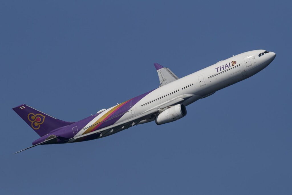 対策KW「タイ航空旅客機 A330が飛び立つ様子」