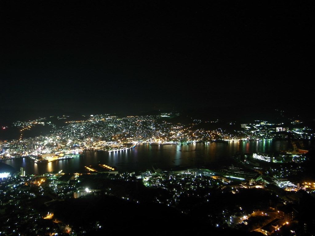九州観光モデルコース稲佐山展望台からの夜景