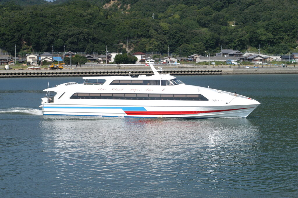 小豆島へ高速船で移動
