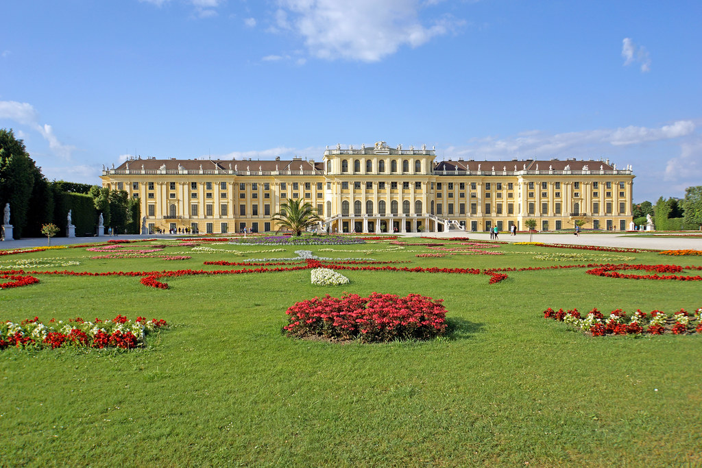 ウィーンで絶対に外せない観光スポット「シェーンブルン宮殿」