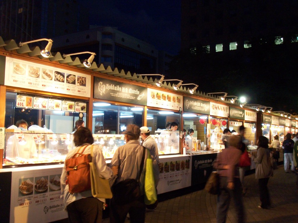 北海道の美味しい食材を使った料理などを楽しめるさっぽろオータムフェスト