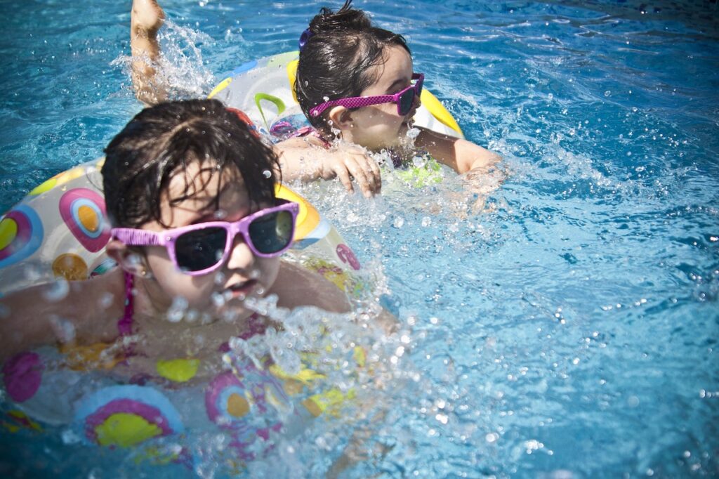 夏の新潟を子連れで観光するなら行きたいプールのイメージ