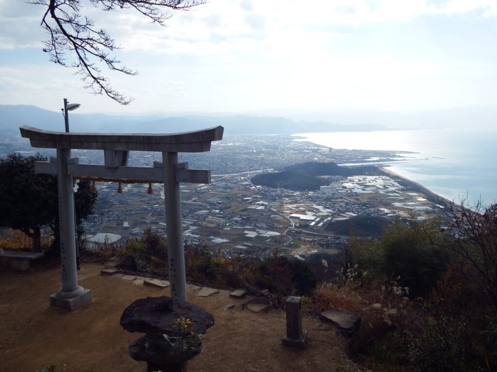 倉岳神社で絶景を楽しむ