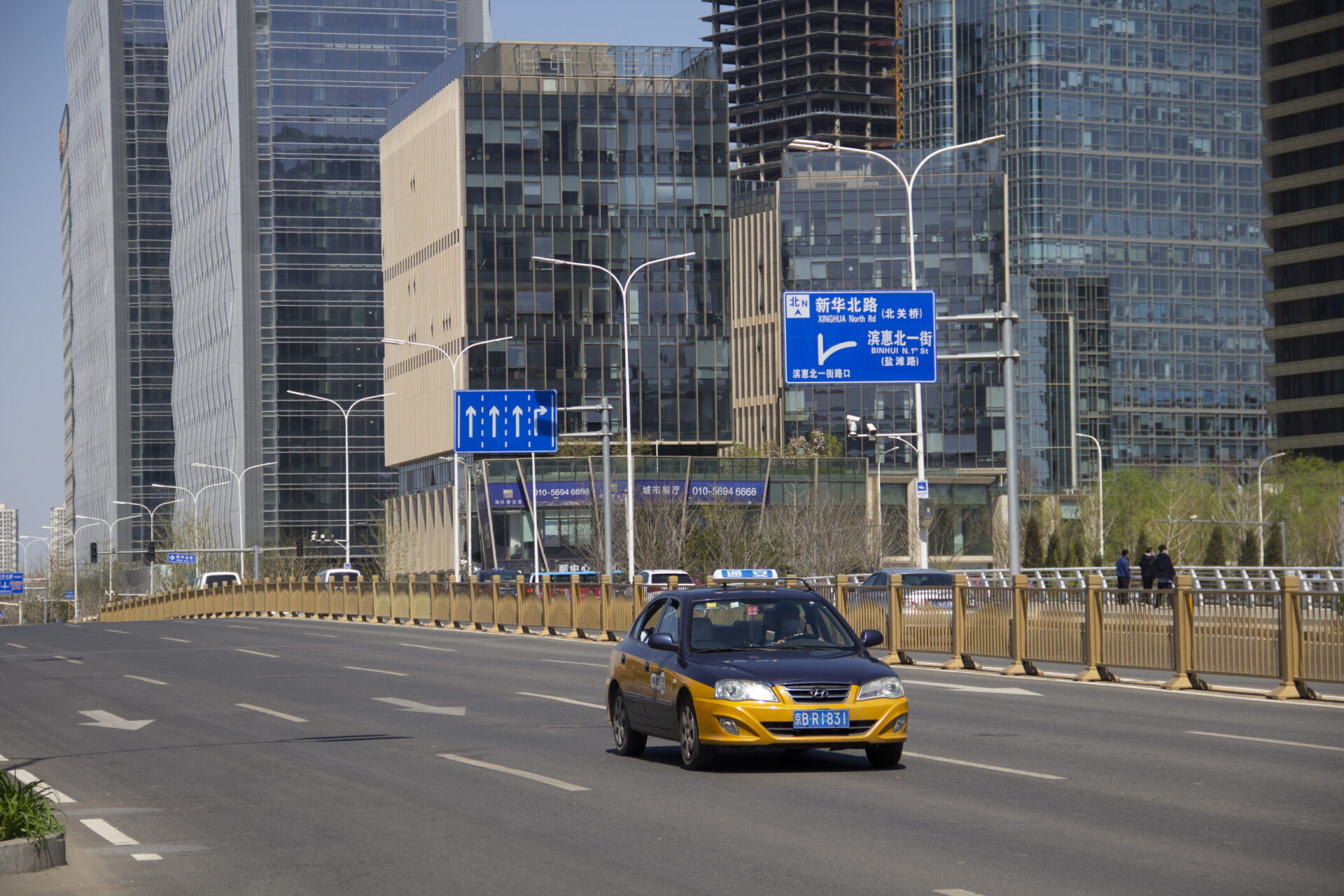 北京市内を走るタクシー
