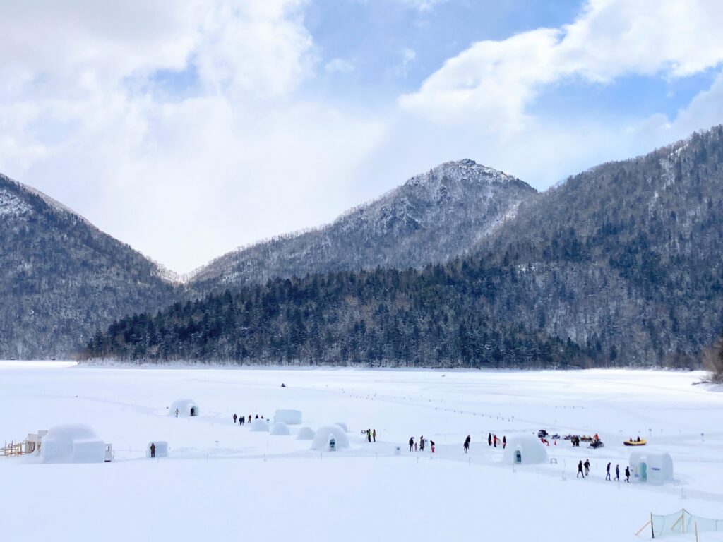 冬の帯広観光でおすすめの然別湖コタン