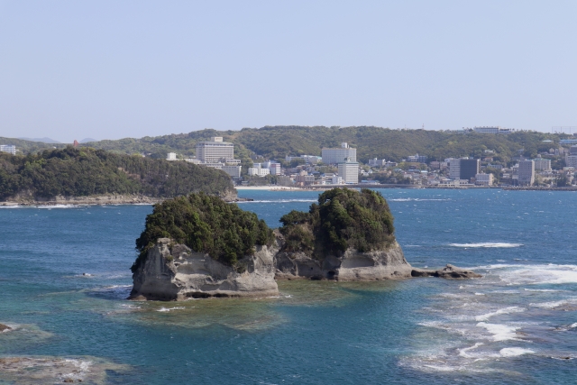 番所山公園で白浜の美しい海岸線を一望