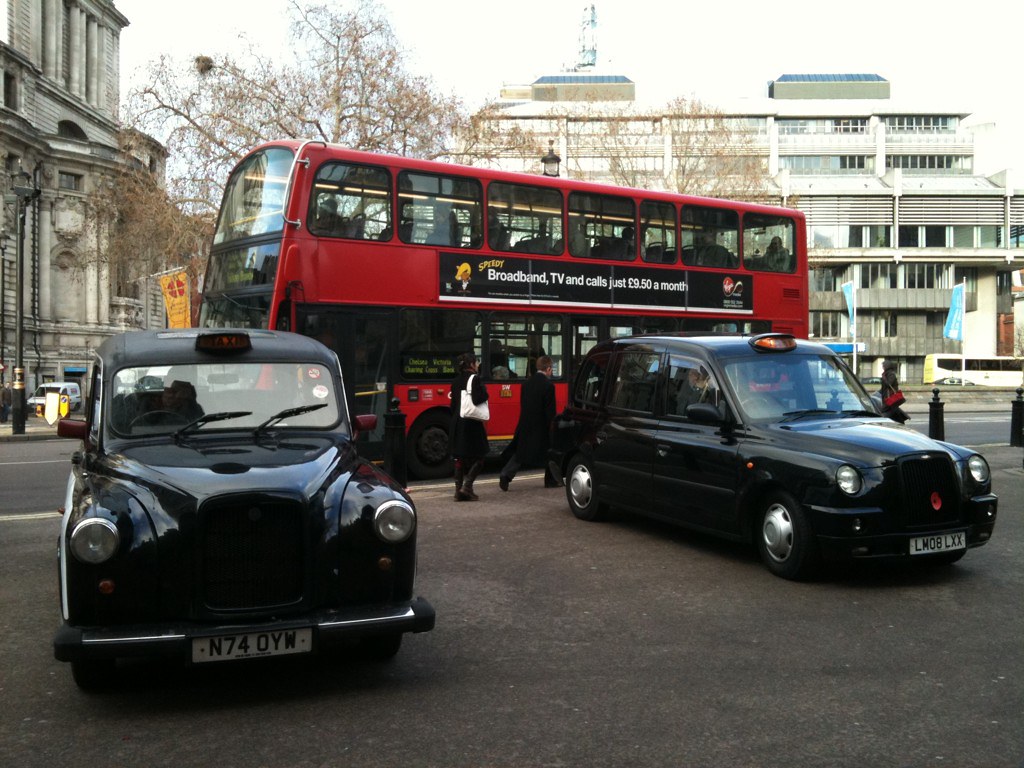 ロンドンのタクシーのイメージ