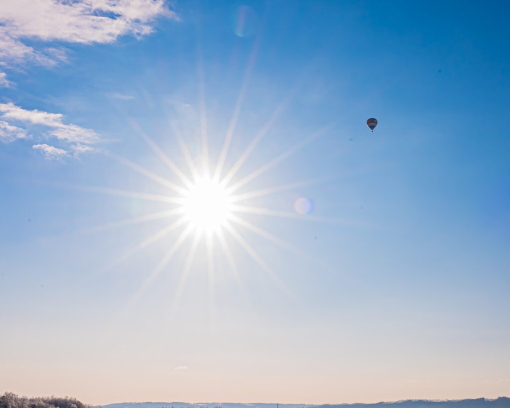 冬の帯広観光でおすすめの早朝熱気球体験

