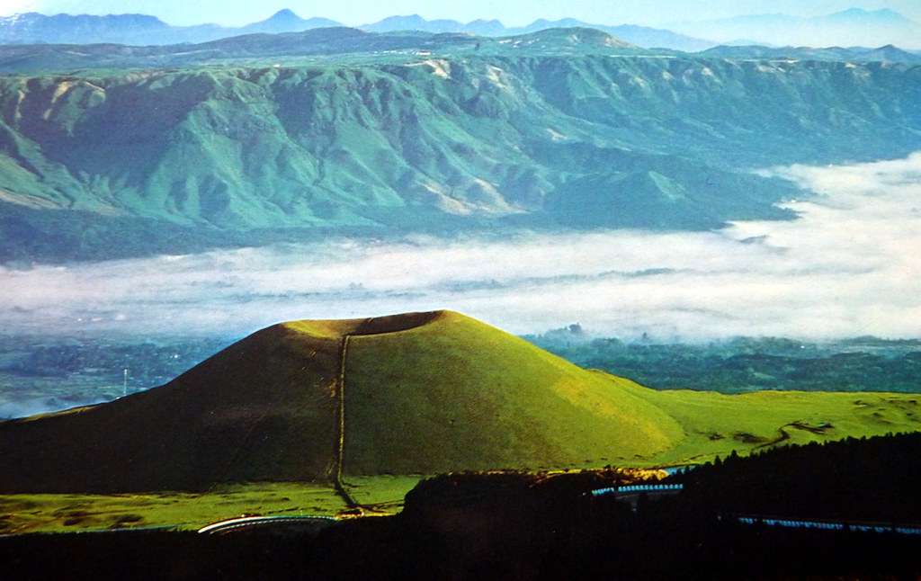 九州を観光するモデルコース阿蘇山