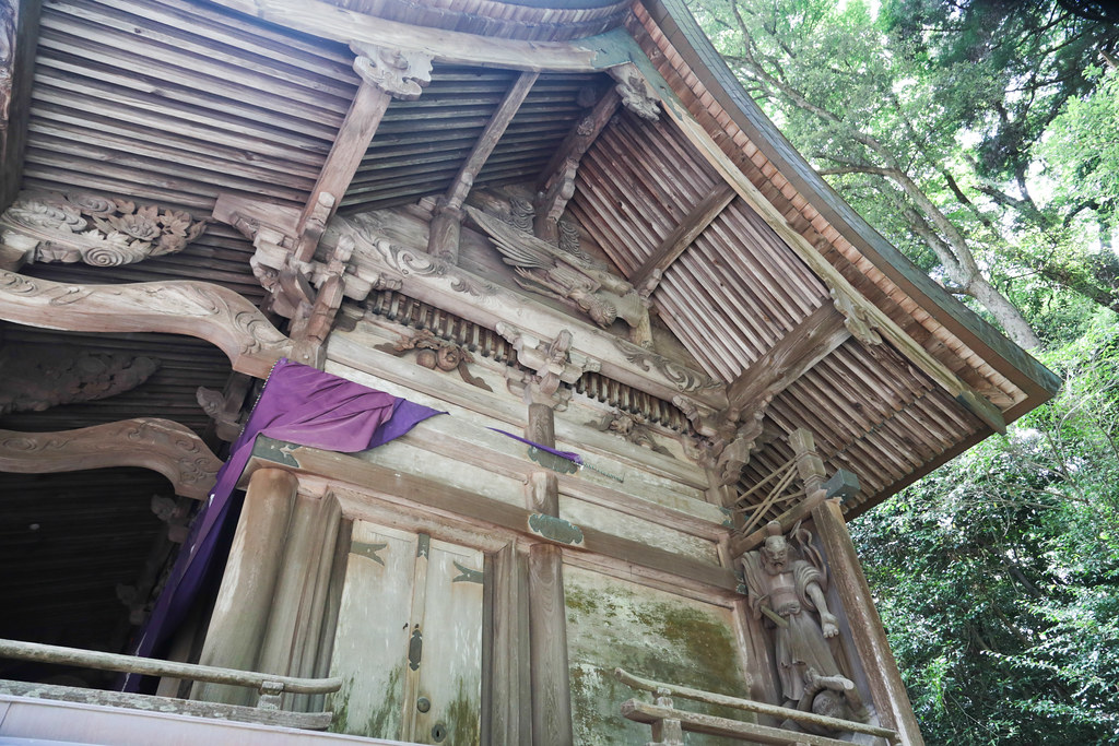 天孫降臨の地として知られる高千穂神社