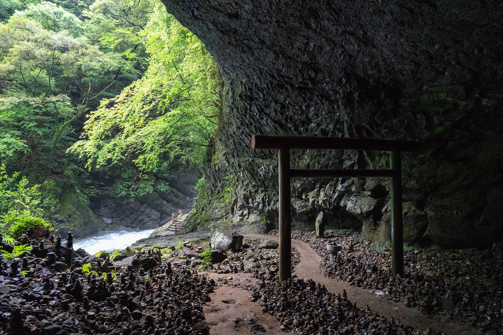 神聖な空気を感じる天安河原