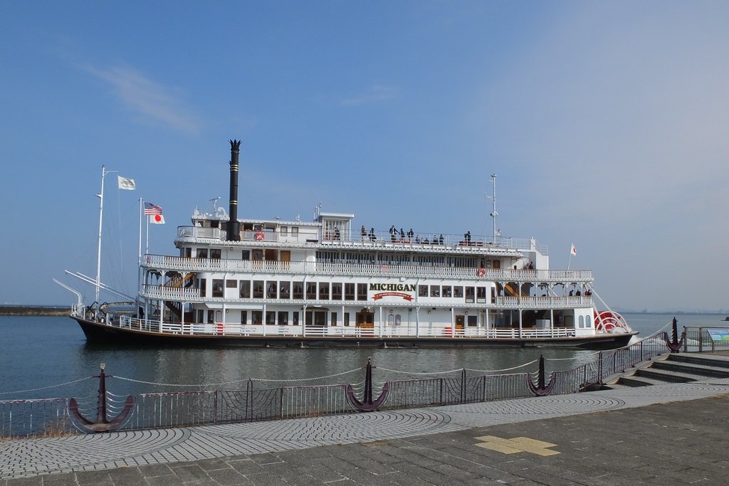 琵琶湖観光モデルコースに組み込みたいエンタメ船「ミシガンクルーズ」