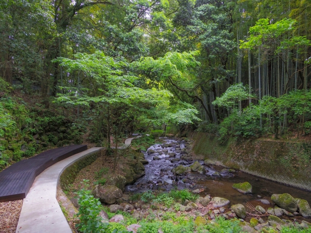 湯田川温泉の万葉公園