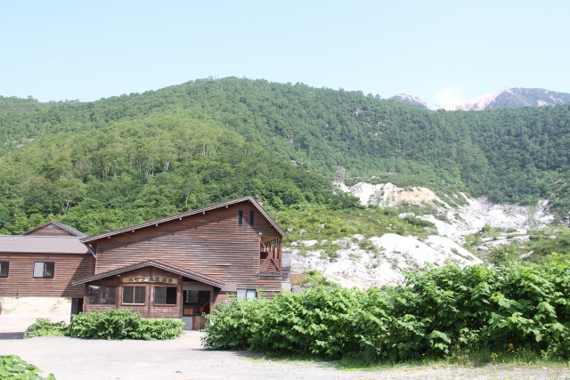 ニセコ五色温泉旅館の露天風呂で絶景を楽しむ