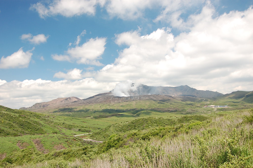 阿蘇山は世界有数のカルデラを持つ火山