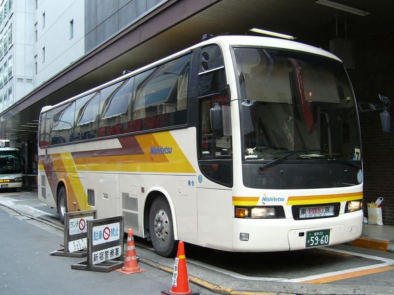 博多駅から福岡空港の運行を行う西鉄バス