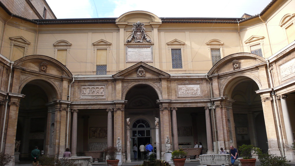ローマ観光の定番、バチカン美術館