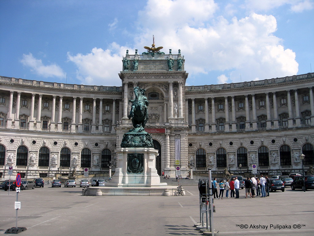 ウィーンの中心部に位置する観光スポット「ホーフブルク宮殿」