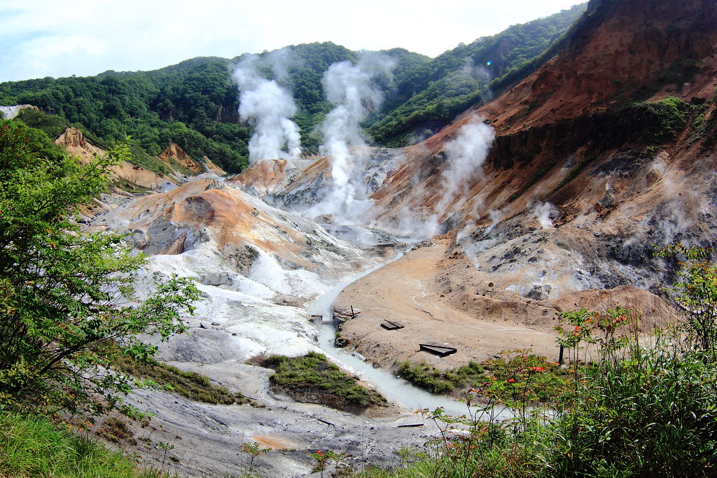 9月の北海道観光で行きたい登別の地獄谷