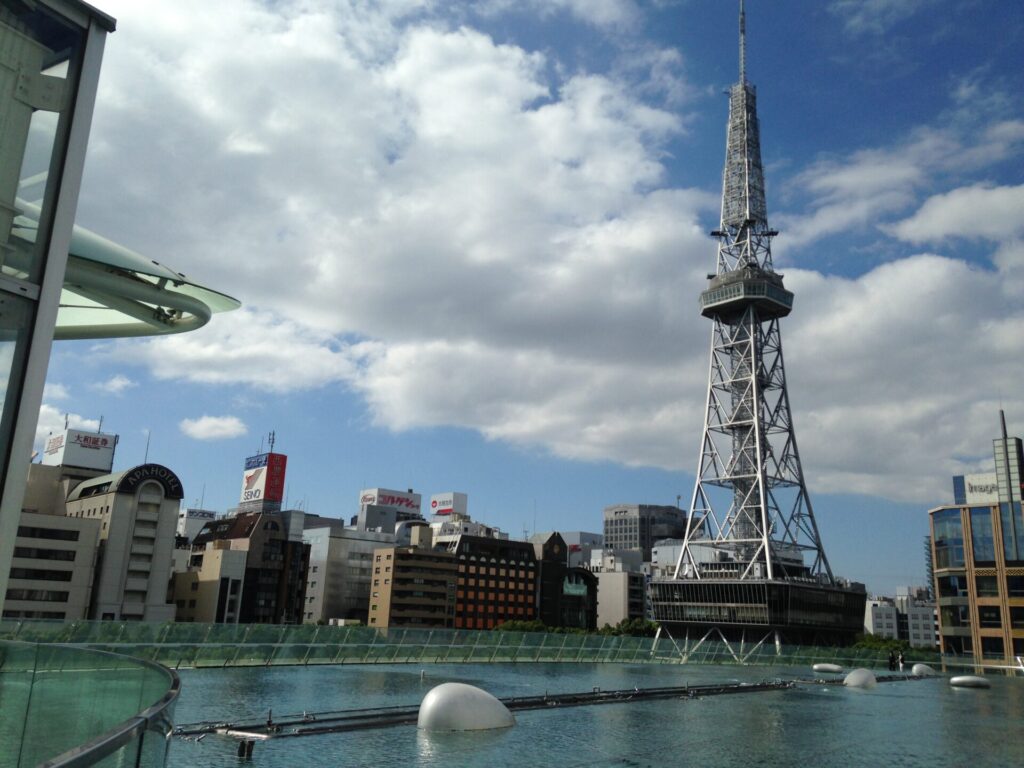 オアシス21 水の宇宙船と名古屋タワー